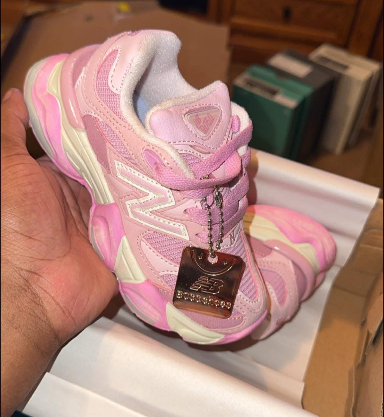 “Pink-A-Boo” New balance 9060