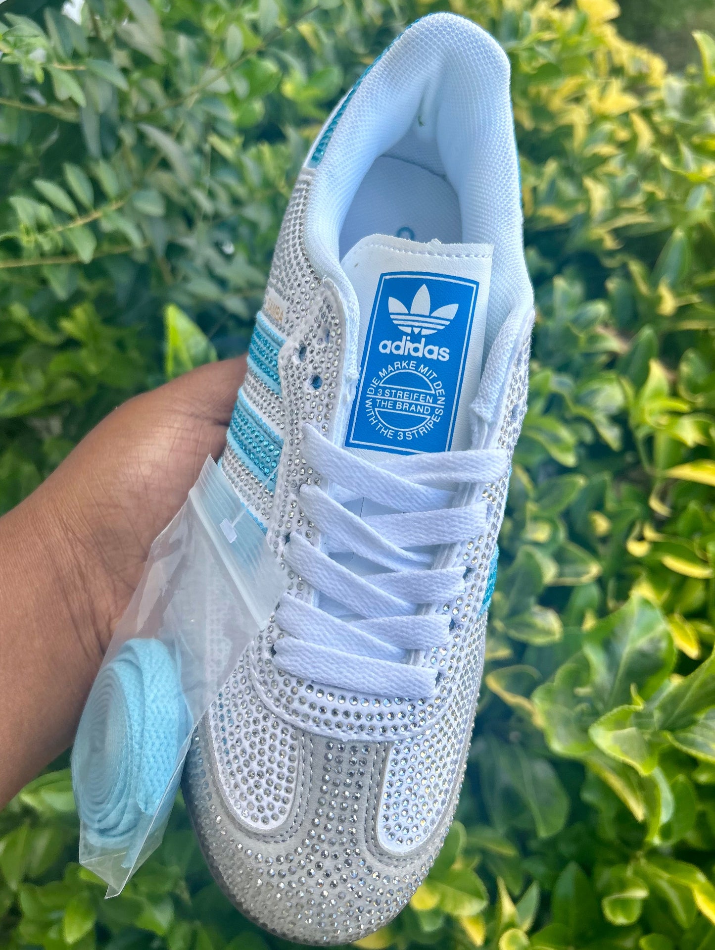 “Blingy Blue” Samba