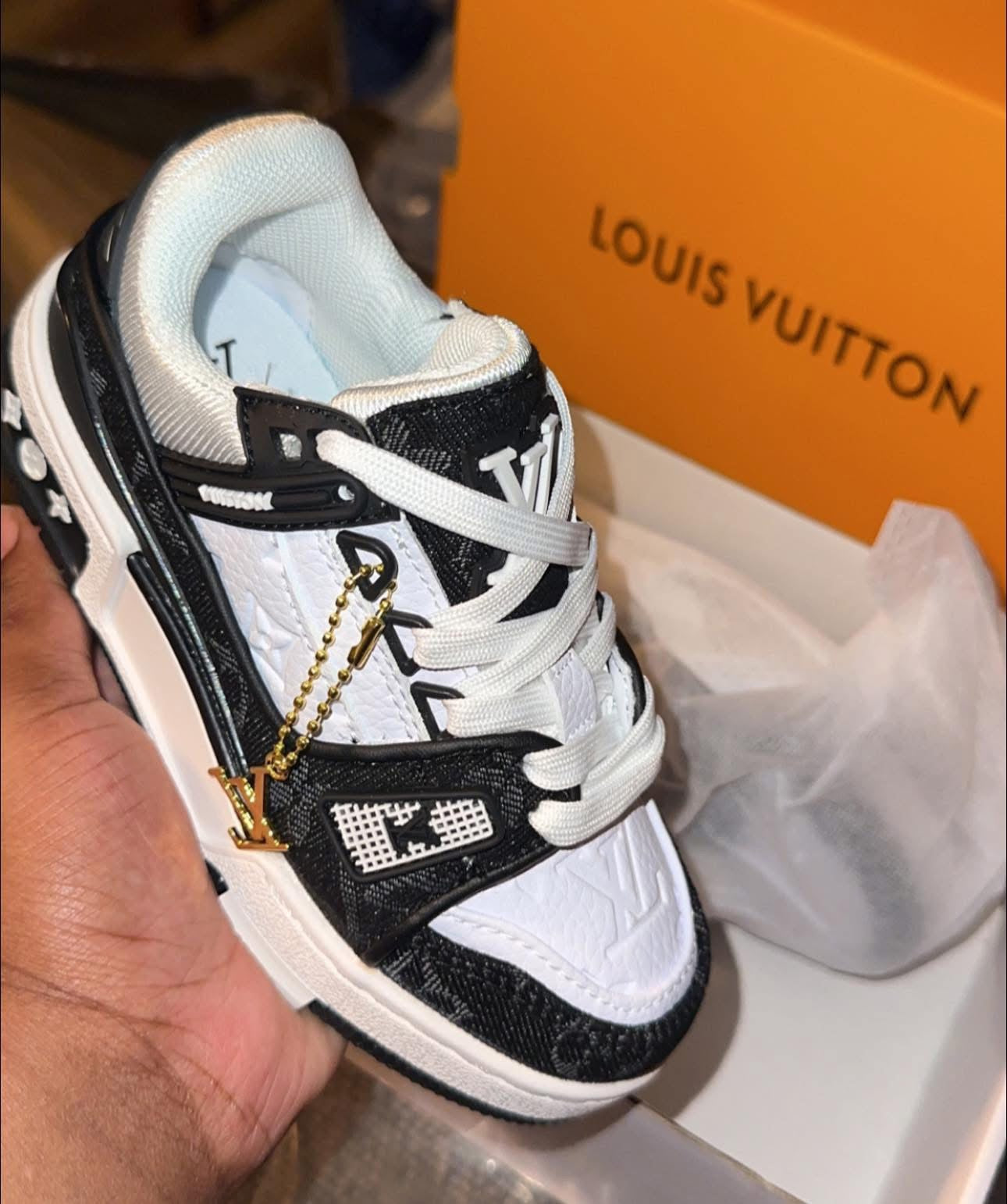 Black out “LV” Skate sneakers