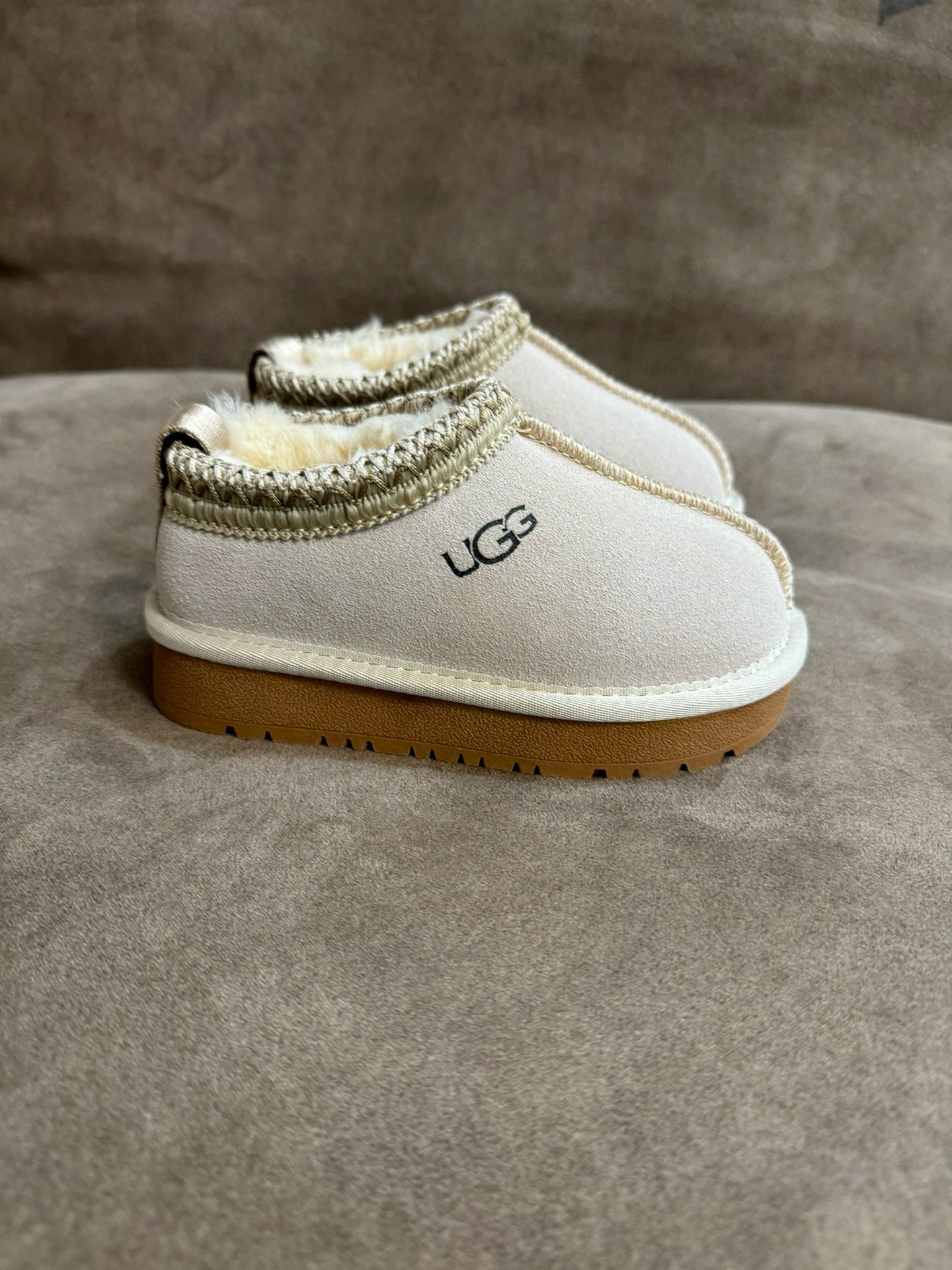 Mini Ugg slides