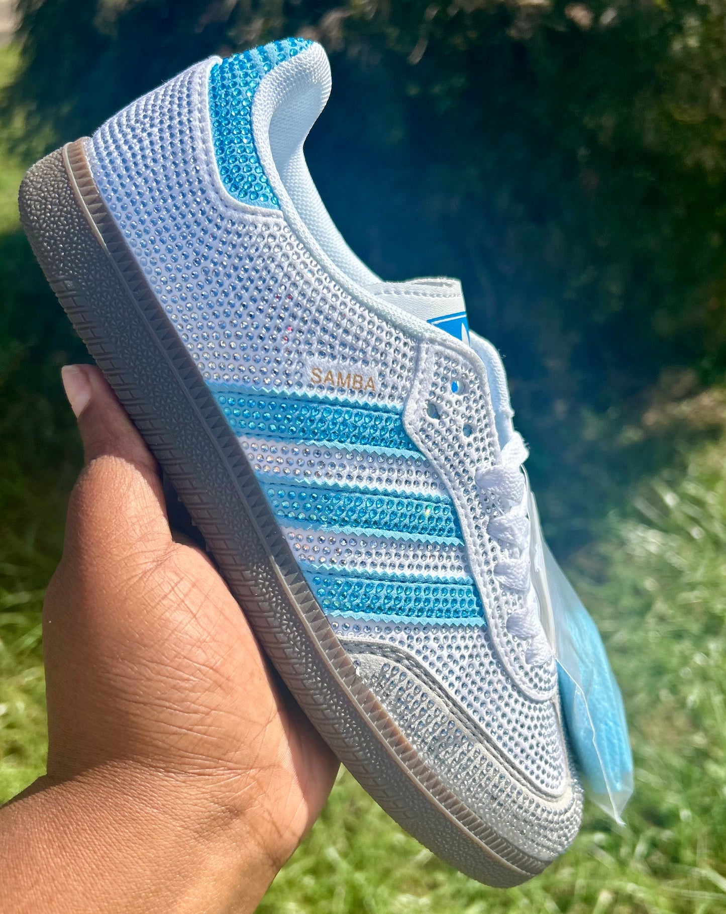 “Blingy Blue” Samba