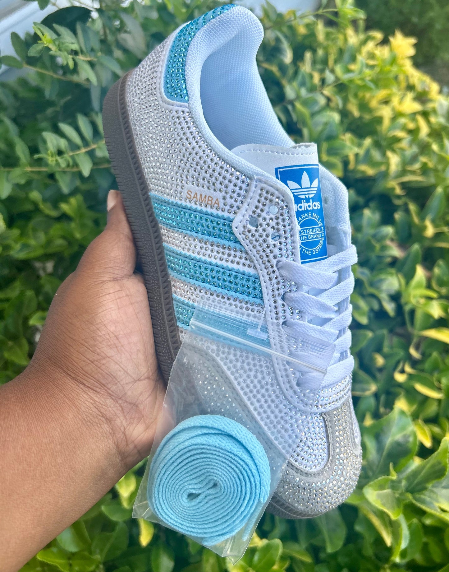 “Blingy Blue” Samba