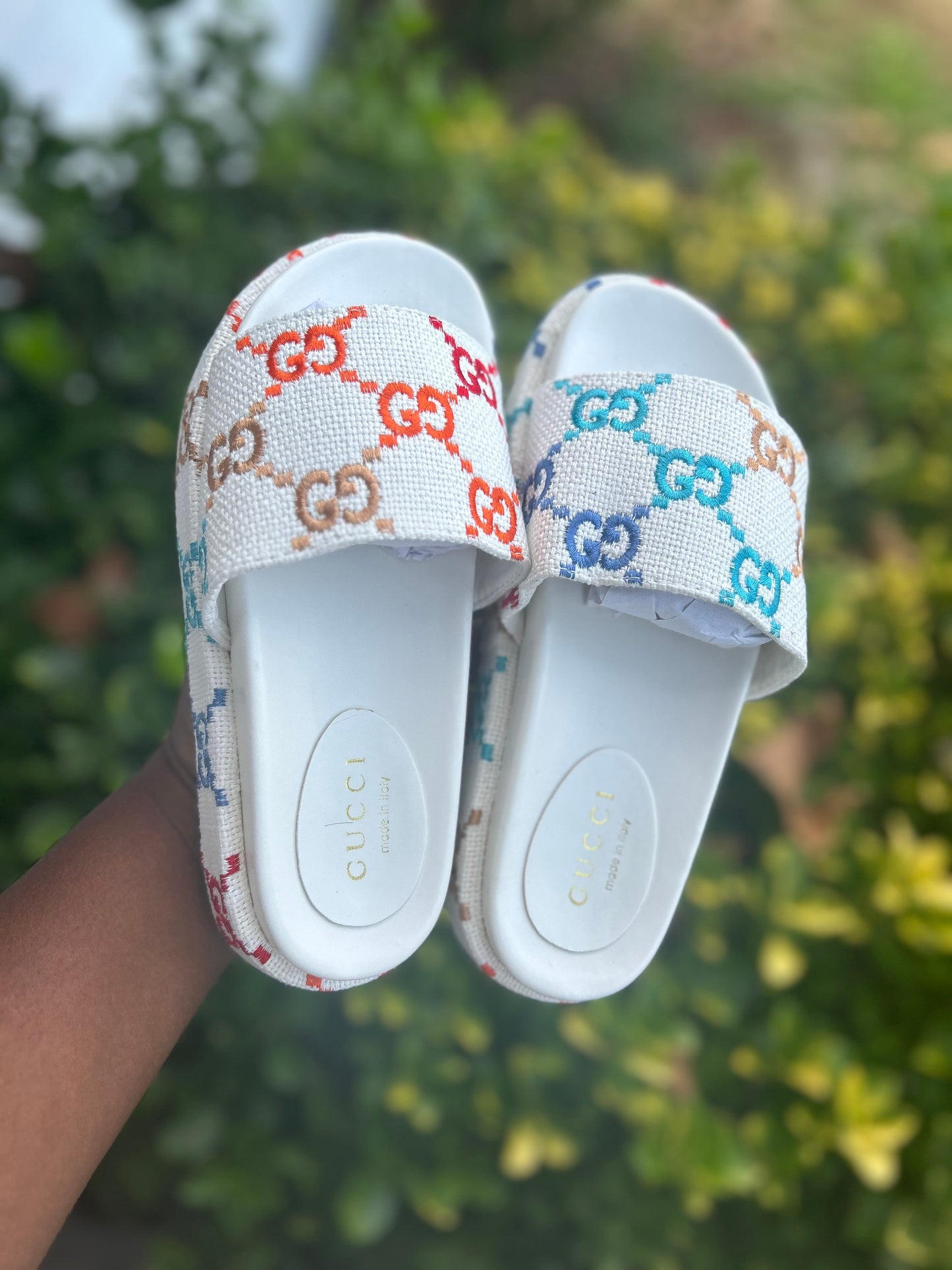 Colorful Gg slides