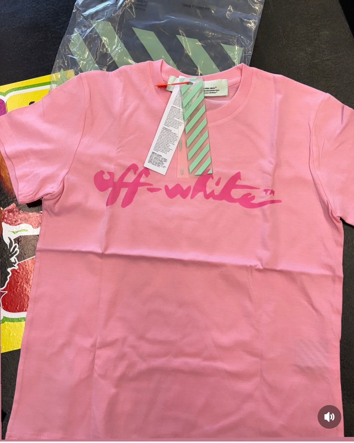Pinky OFF/W Tee