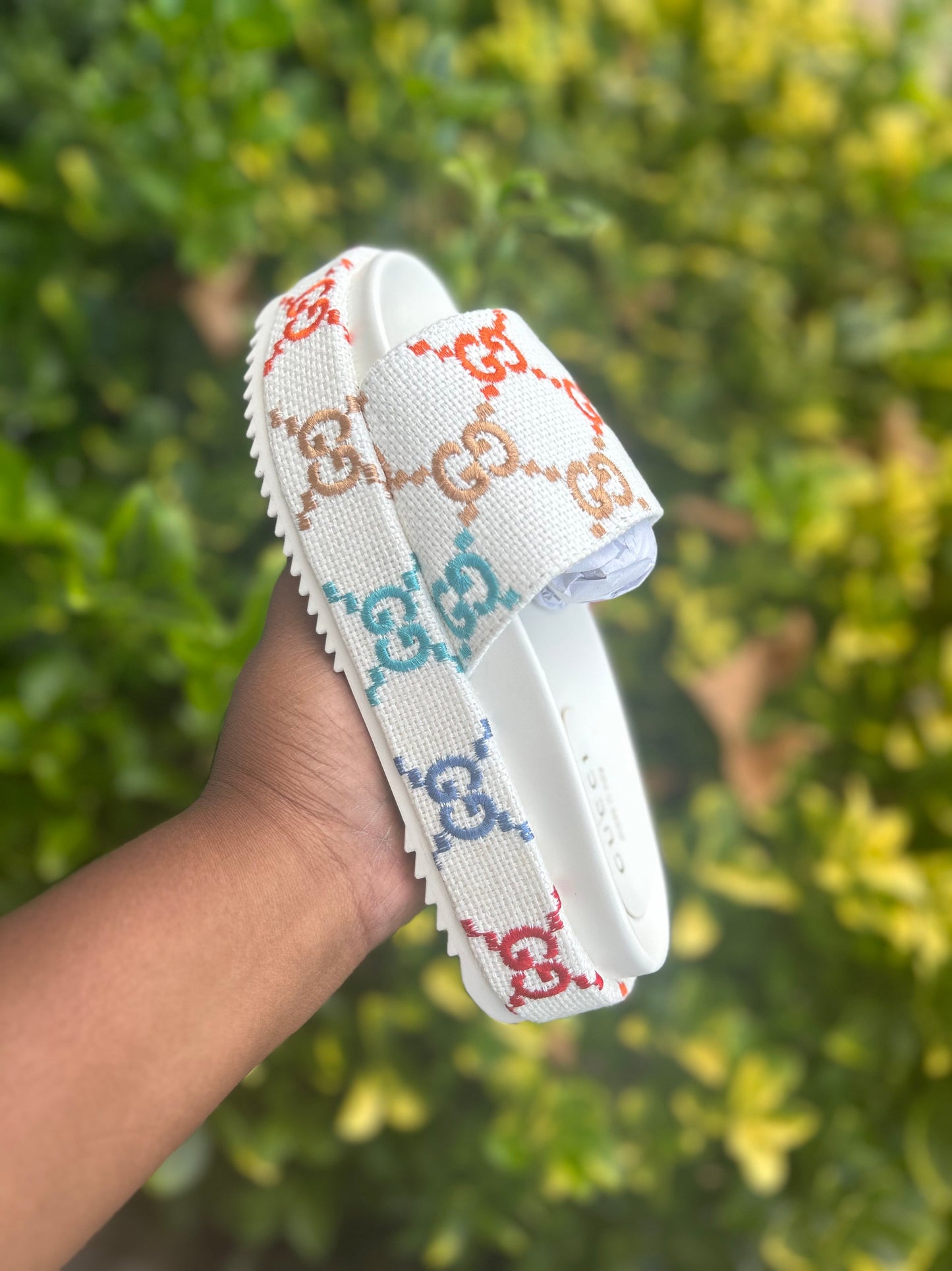 Colorful Gg slides